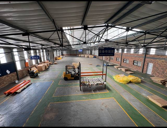 2,424M² WAREHOUSE TO LET IN SPARTAN